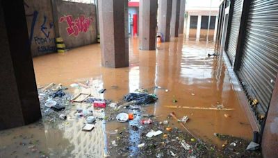 Após a enchente, limpeza de Porto Alegre pode durar meses