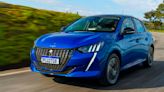 Fiat Cronos o Peugeot 208: ¿Cuál de los dos autos más vendidos es más barato?