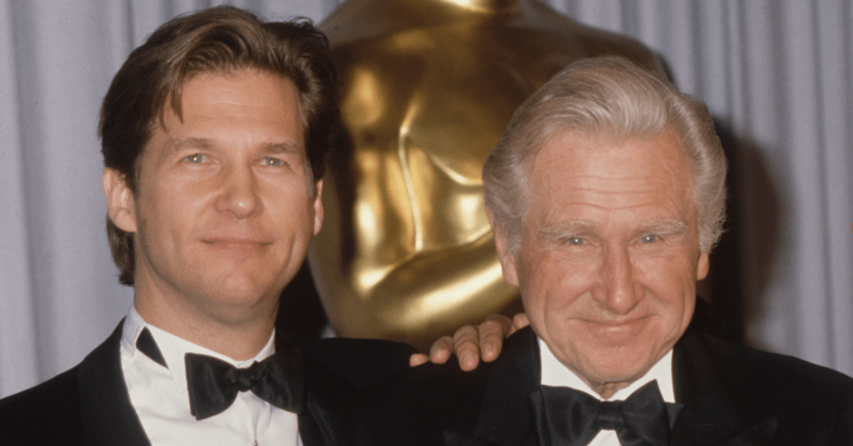 Fans Detect Uncanny Resemblance Between Late Lloyd Bridges and Sean Penn in Throwback Pic