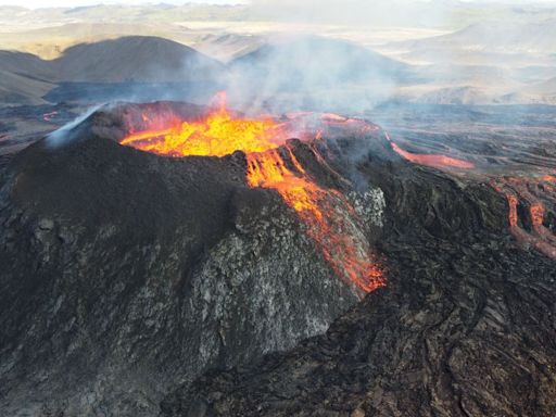 Earth's Biggest Volcano Was Briefly Usurped By A Deep Sea Imposter