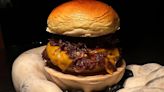 Los secretos de la mejor burger gourmet de España: “Es la tradición de Galicia convertida en hamburguesa, un homenaje a los guisos de las abuelas”