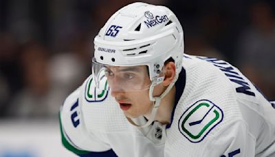 Mikheyev, Lafferty traded to Blackhawks by Canucks | NHL.com