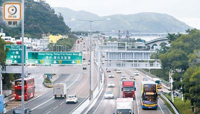 屯門公路電單車失事撞欄 鐵騎士昏迷送院