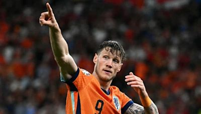 Roma and Ajax battle it out for Wout Weghorst