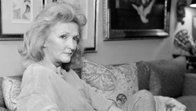 Barbara Howar, Irreverent Memoirist of Washington Society, Dies at 89