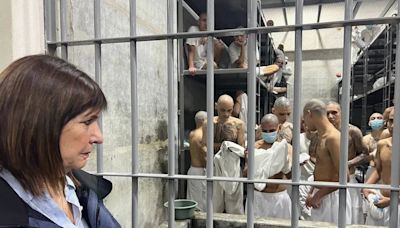 Patricia Bullrich visitó una cárcel en El Salvador y ratificó el plan de replicar el modelo Bukele