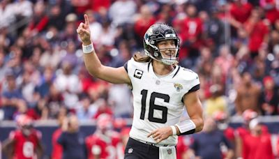 Jaguars QB Trevor Lawrence signs $275M contract