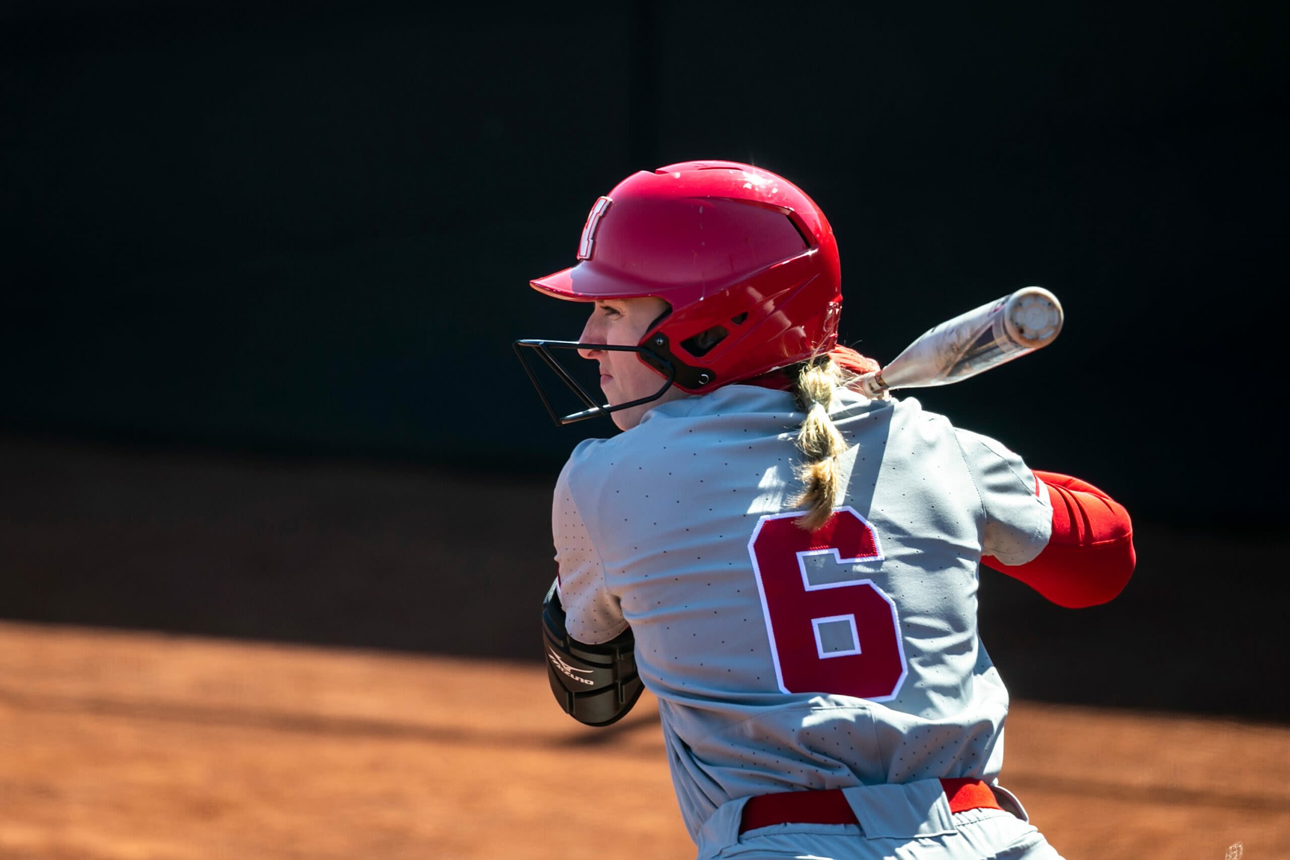 Nebraska softball fends off Minnesota in 7-6 nailbiter