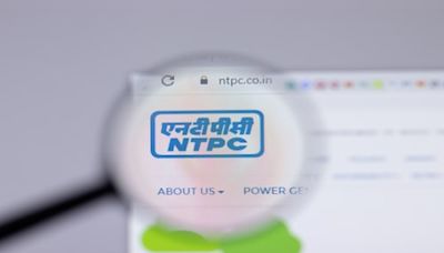 PSU Alert: NTPC shares jump 5% to record high after Jefferies raises target price to ₹485 - CNBC TV18