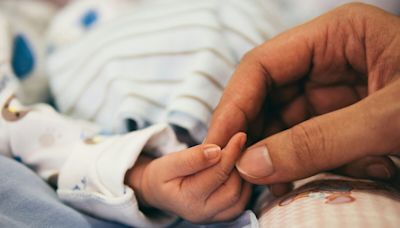 TÉMOIGNAGE. "En pleine dépression post-partum, j’ai peur de rester seule avec ma fille"