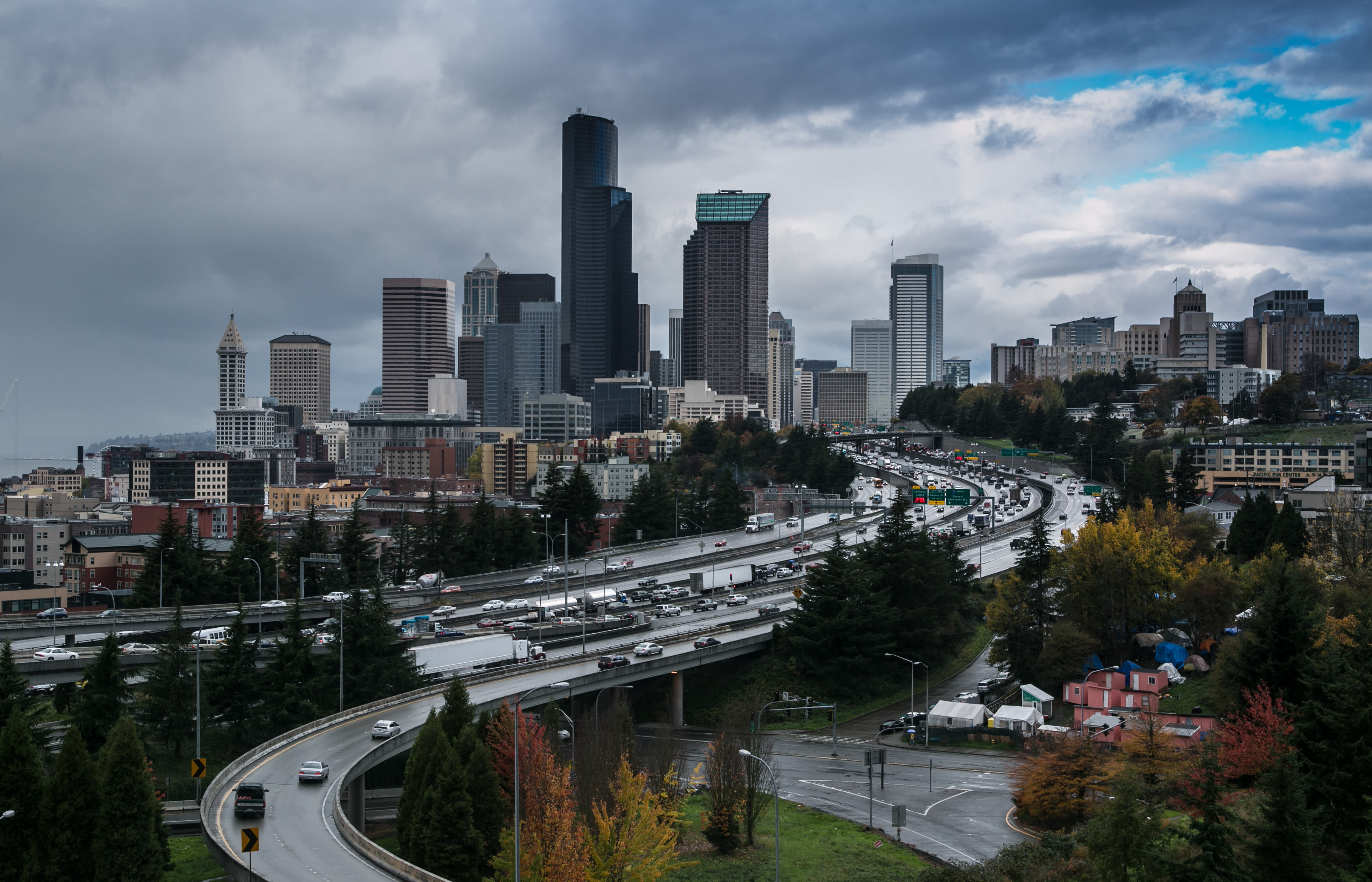 High winds strand two cruise ships in Seattle bay