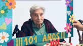 El secreto de Luzdivina, la vecina de Gijón que ha cumplido 101 años en plena forma: "Nos une a toda la familia"