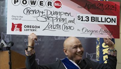 Un migrante con cáncer gana la lotería en Estados Unidos, se lleva mil 300 mdd