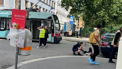 Radfahrer von Bim in Wien erfasst und verletzt