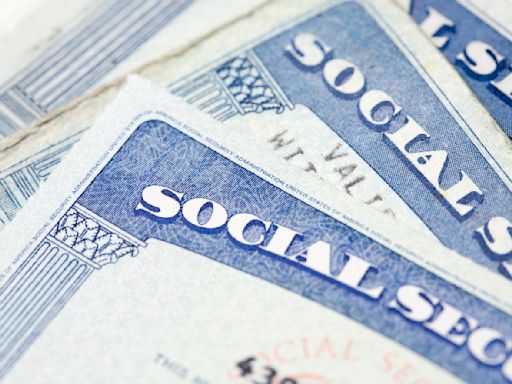 Joe Biden Wants to Strengthen Social Security. Will This Solution Force You to Delay Your Retirement? | The Motley Fool