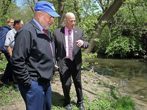 Meeting on infrastructure flood solutions draws national official, Downriver leaders