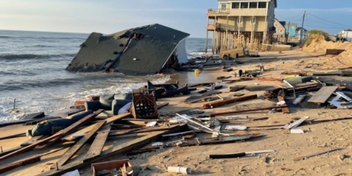 House collapses on Outer Banks shoreline, leaving debris behind