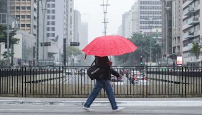 São Paulo tem queda de temperatura e chuva no fim de semana; veja previsão para os próximos dias