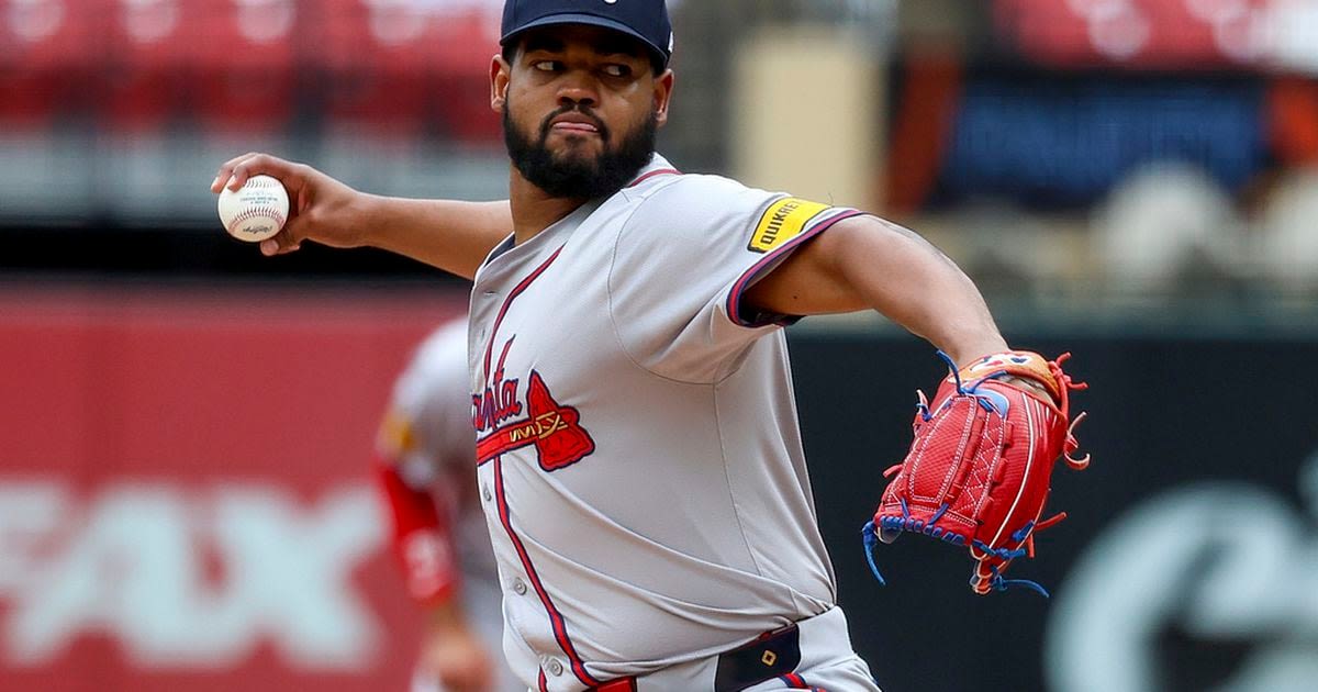 In Game 1 win vs. Cardinals, Reynaldo López keeps Braves in it, teammates do the rest