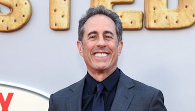 Jerry Seinfeld Apologizes to Howard Stern for Podcast Comments: “Please Forgive Me”