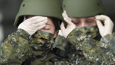 漢光演習 花蓮基地官兵執行戰傷救護演練（2） (圖)