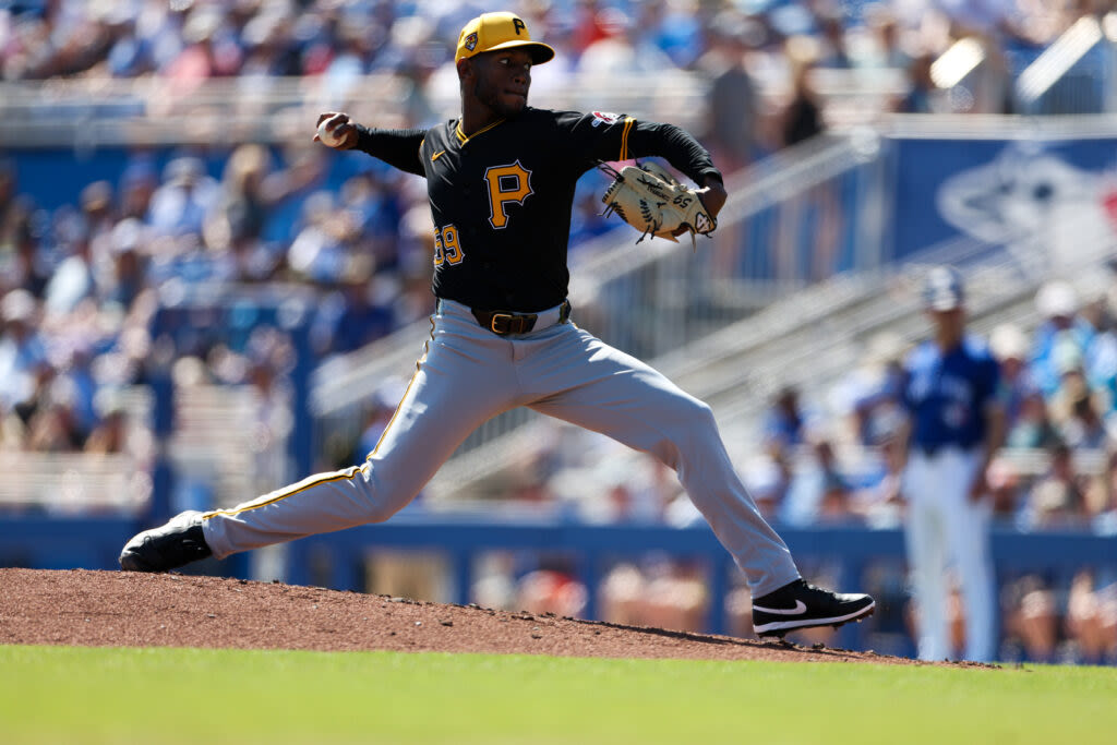 Pirates Designate Roansy Contreras, Place Ke'Bryan Hayes On 10-Day IL