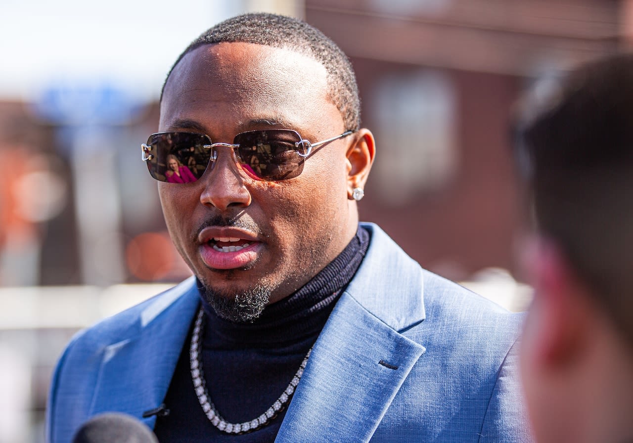 LeSean McCoy apparently bet a crazy amount of money on Devin Haney: ‘I just got cooked’