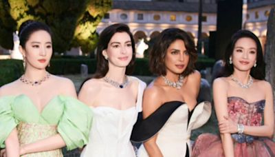 Priyanka Chopra And Anne Hathaway Are All Giggles And Joy At Bulgari Event In Rome - News18