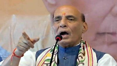 Hum ghus kar marenge: Rajnath Singh warns Pakistan