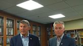 Manchin plays down potential 3rd-party presidential bid with Huntsman in appearance with 'unity' group