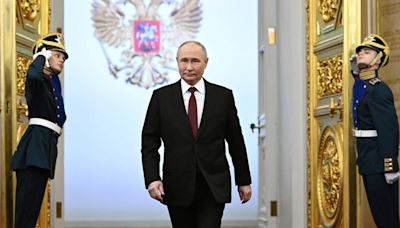 Putin asume como presidente para su quinto mandato con Rusia bajo estricto control