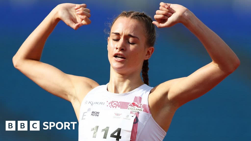 Phoebe Gill: English athlete, 17, clocks stunning 1:57.86 800m in Belfast