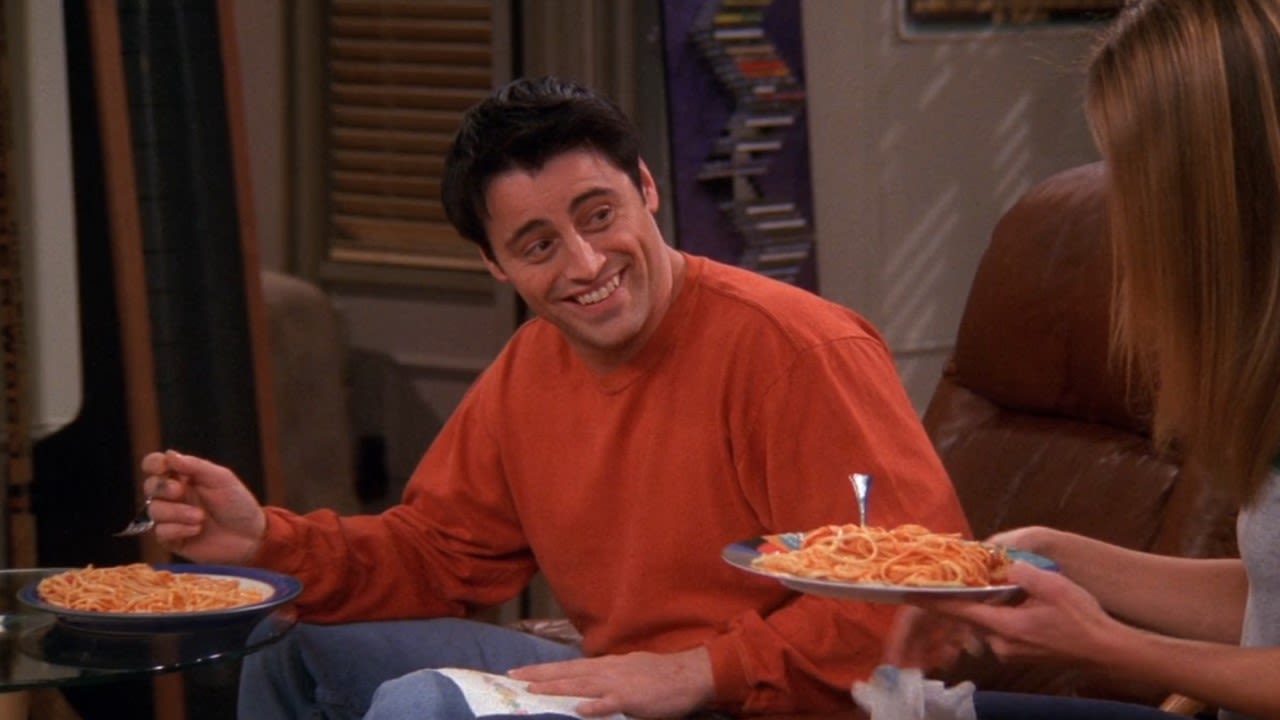 32 Funny Things Joey Has Said About Food On Friends