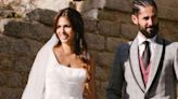 Isco acude a su boda con muletas