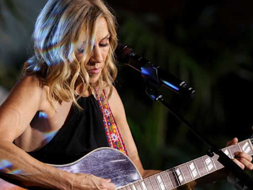 Sheryl Crow: 'Resurrecting Tupac with AI is hateful'