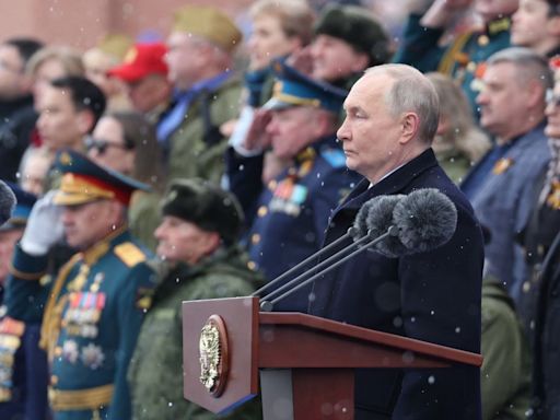 Putin dice que el Ejército ruso está "siempre listo" mientras el país celebra la victoria en la Segunda Guerra Mundial
