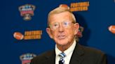 Lou Holtz doubles down on comments about Ohio State football