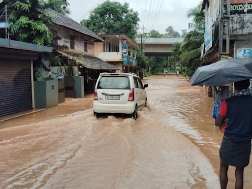 Kerala Rains: IMD forecasts heavy rains in Kerala, puts Wayanad and Kannur districts on red alert