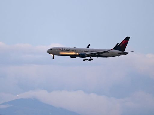 LAX-bound Delta flight makes emergency landing after exit slide issues on Boeing aircraft