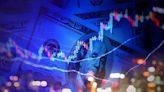 Nasdaq Down 300 Points; BlackRock Posts Upbeat Earnings - BlackRock (NYSE:BLK), Applied Digital (NASDAQ:APLD)