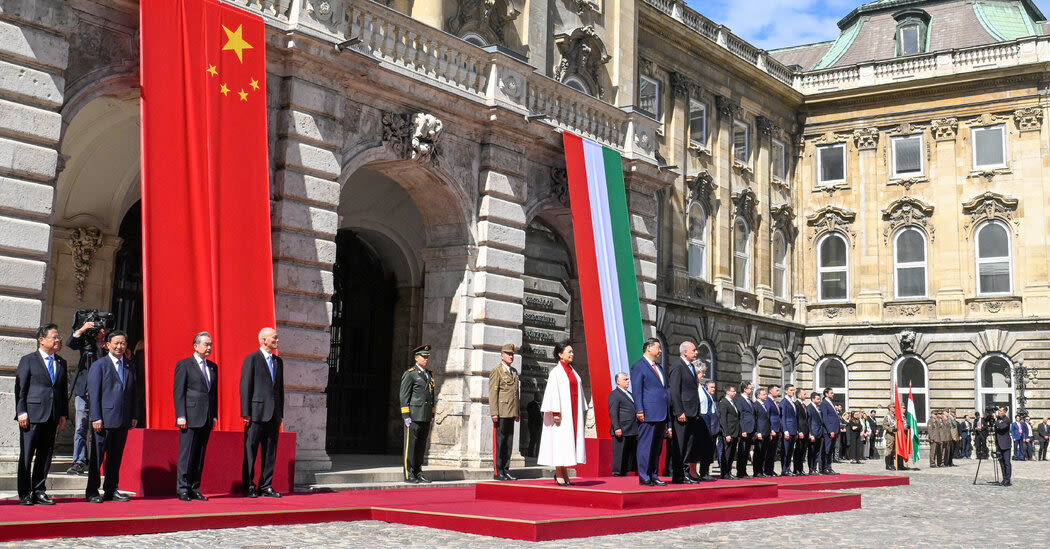 In Budapest, Xi Hails a ‘Deep Friendship’ With Hungary