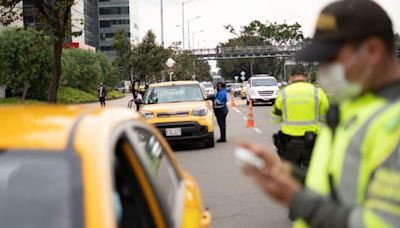 ¿Qué es el cupo de taxis por el que anda en paro ese gremio? Pagarlo vale mucha plata