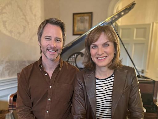 TV show appeals for help to prove Chesney Hawkes’ piano was owned by John Lennon