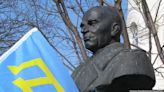 Monument to general who defended Crimean Tatars demolished in Simferopol