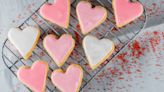 Create A Glass-Like Glaze For Sugar Cookies With Just 2 Ingredients