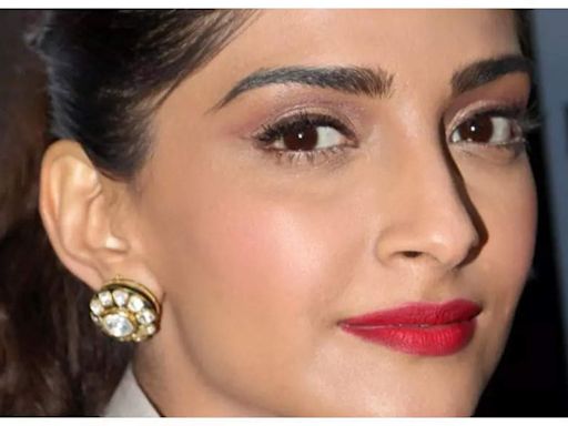 Sonam Kapoor reveals how she is offered roles which are still of a 20-year old girl | Hindi Movie News - Times of India