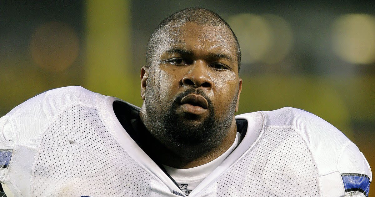 Dallas Cowboys' Larry Allen Dies Suddenly at Age 52