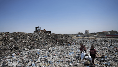 In The Searing Heat Of The Gaza Summer, Palestinians Are Surrounded By Sewage And Garbage