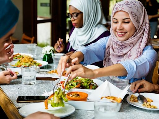 11 Best Halal Buffets in Singapore (July 2024)—Starting From $26.80++