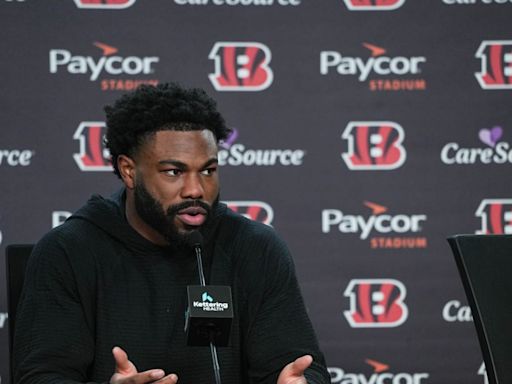 Look: Bengals Running Back Zack Moss Tosses Out First Pitch at Reds-Diamondbacks Game